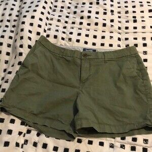 Old navy everyday shorts size 10 olive green